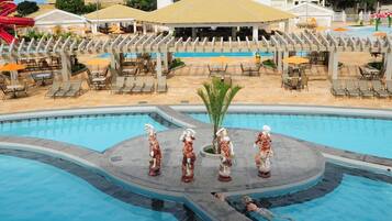 15 outdoor pools