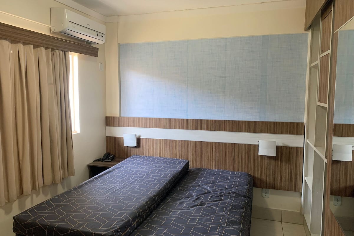 1 bedroom, minibar, blackout drapes, free WiFi