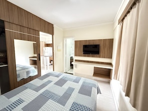 1 bedroom, minibar, blackout curtains, free WiFi
