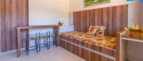 APTO 59 | Minibar, blackout drapes, free WiFi