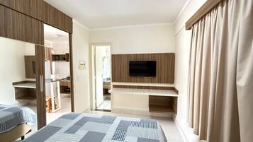 Apartamento | Minibar, cortinas opacas, wifi gratis