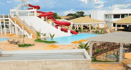 Lacqua DiRoma II Via Caldas