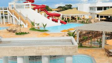 15 outdoor pools