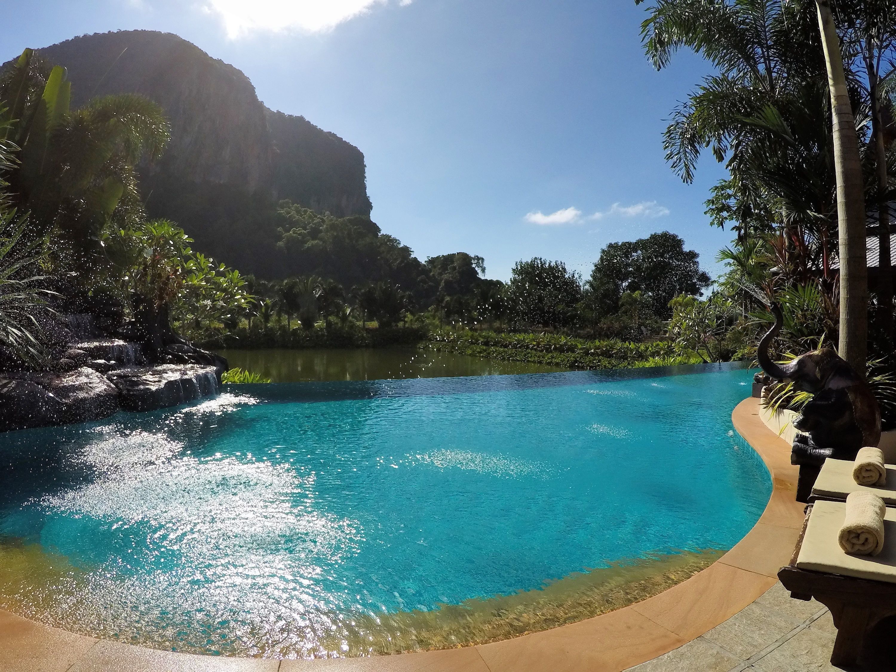 ที่อาบแดด