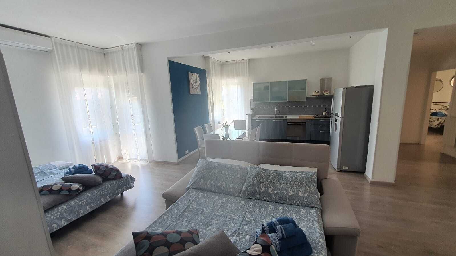 32-Zoll-Flachbildfernseher mit Satellitenempfang, Fernseher