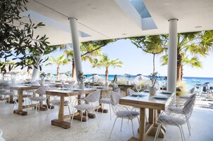 Breakfast, lunch, dinner served; Mediterranean cuisine, beach views 
