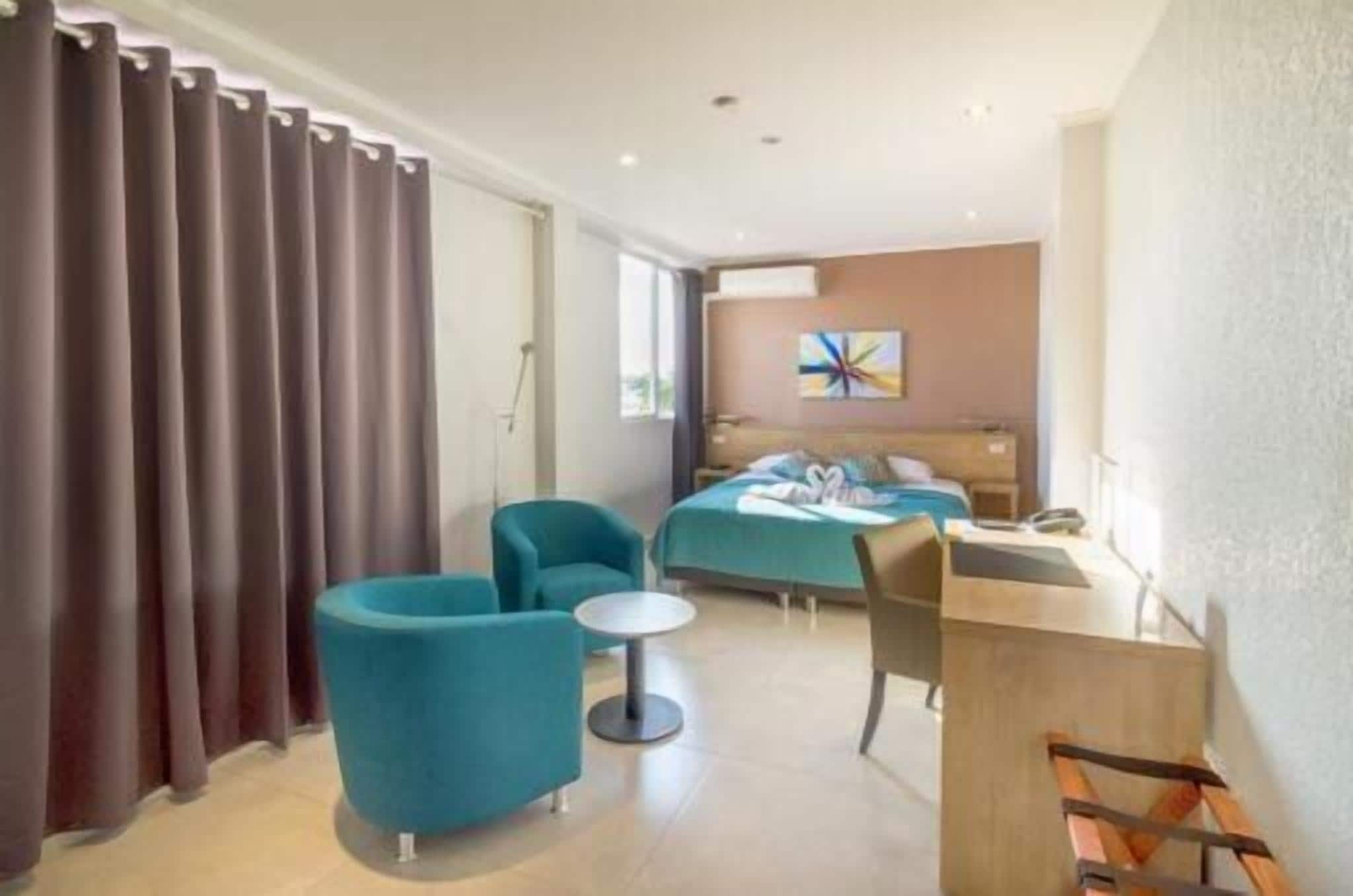 premium bedding, down duvets, in-room safe, desk