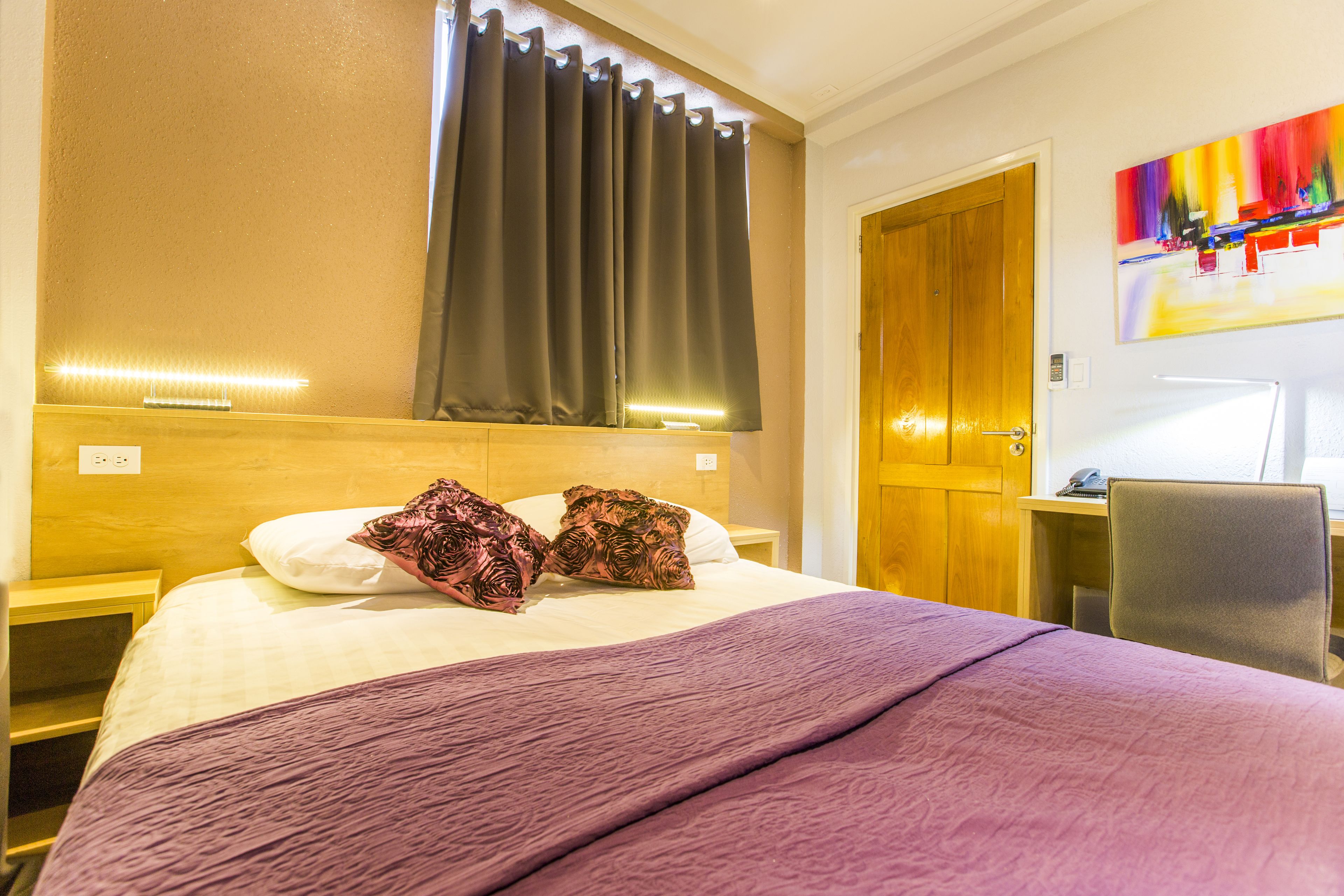 standard room | premium bedding, down duvets, in-room safe, desk