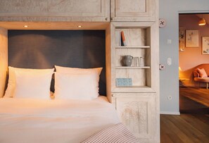 Apartment LIBERTINEs | Ropa de cama de alta calidad, caja fuerte, sistema de insonorización