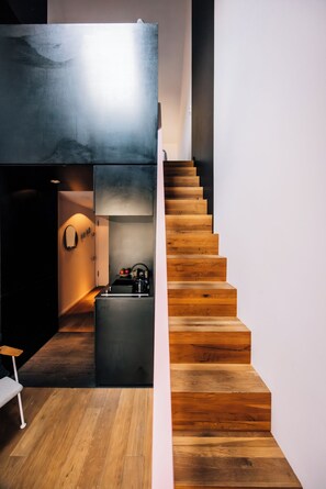 Maisonette LIBERTINEs | Premium bedding, in-room safe, soundproofing, iron/ironing board - Libertine Lindenberg (Frankfurt)