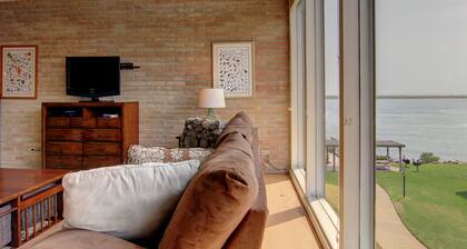 Channelview 213