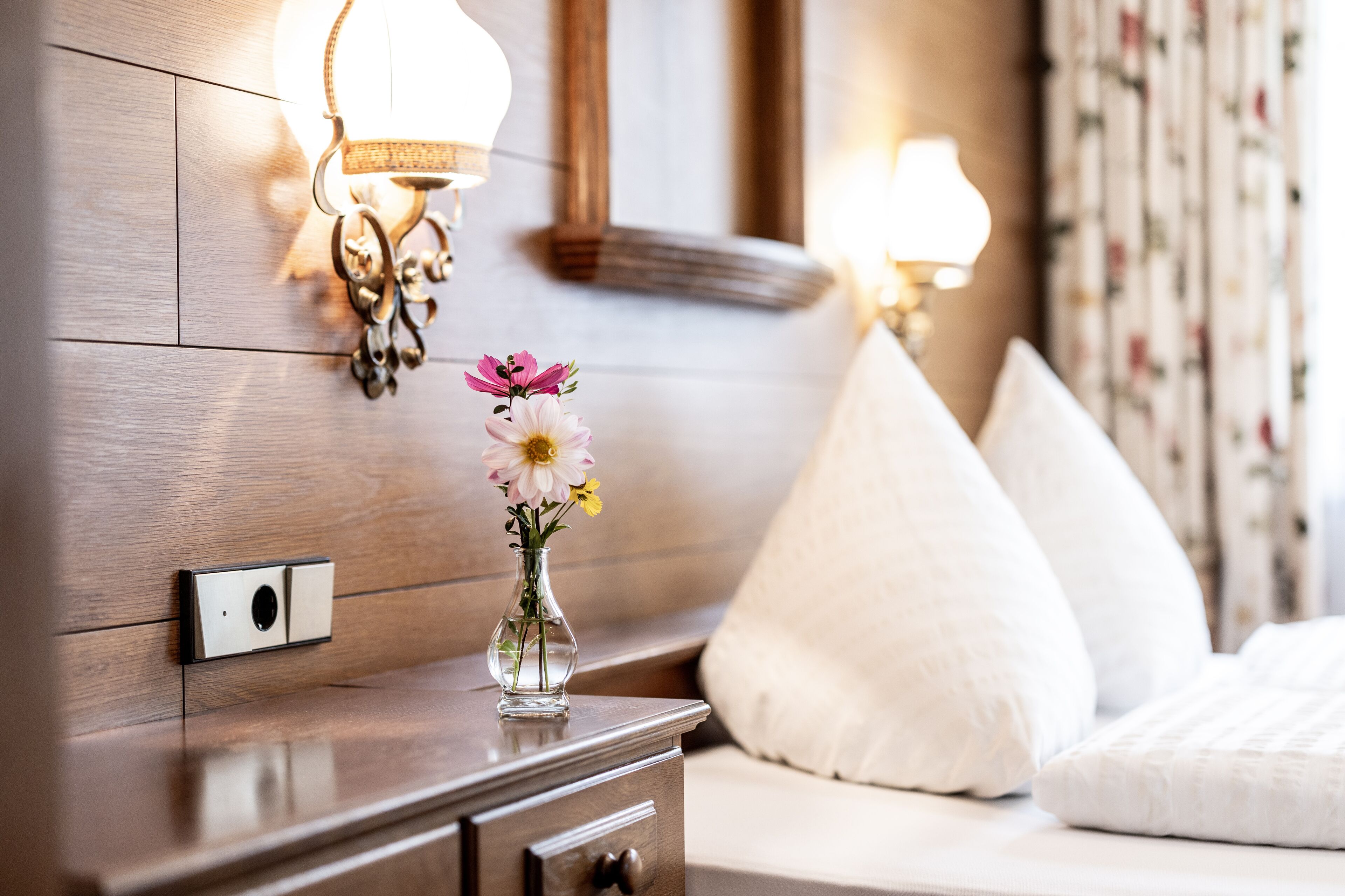 in-room safe, desk, cots/infant beds, rollaway beds