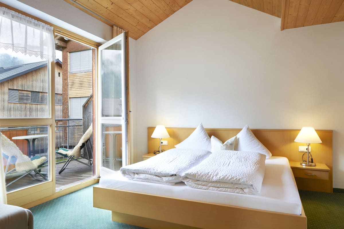 Family Apartment, 2 Bedrooms, 2 Bathrooms (Edelweiss - incl. 72€ Cleaning Fee) | 3 bedrooms, premium bedding, individually decorated