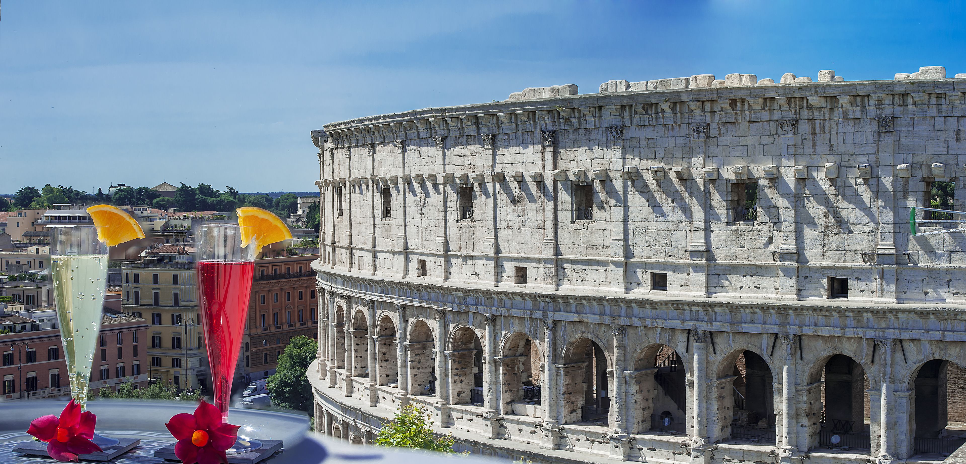 Photo - Colosseum Corner