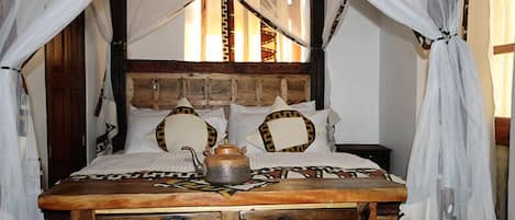 Premium bedding, individually furnished, blackout drapes, free WiFi