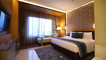 Premium bedding, minibar, in-room safe, desk