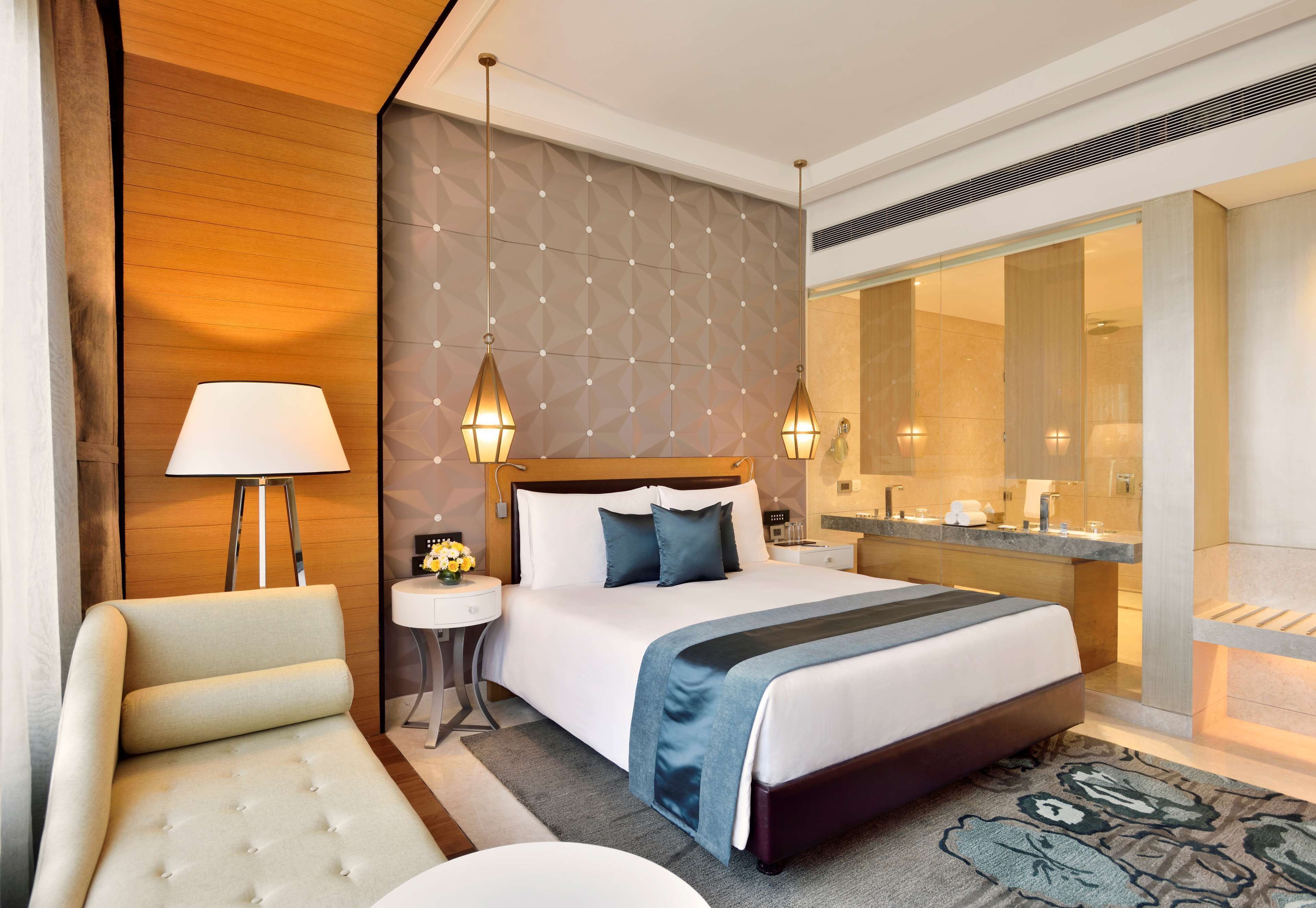 Business Room (Business Class) | Premium bedding, minibar, in-room safe, desk