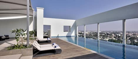 Outdoor pool, pool loungers