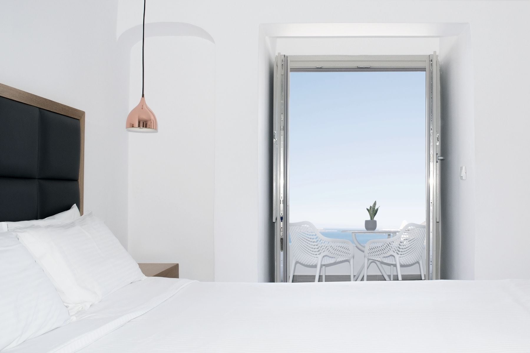 premium bedding, minibar, in-room safe, soundproofing