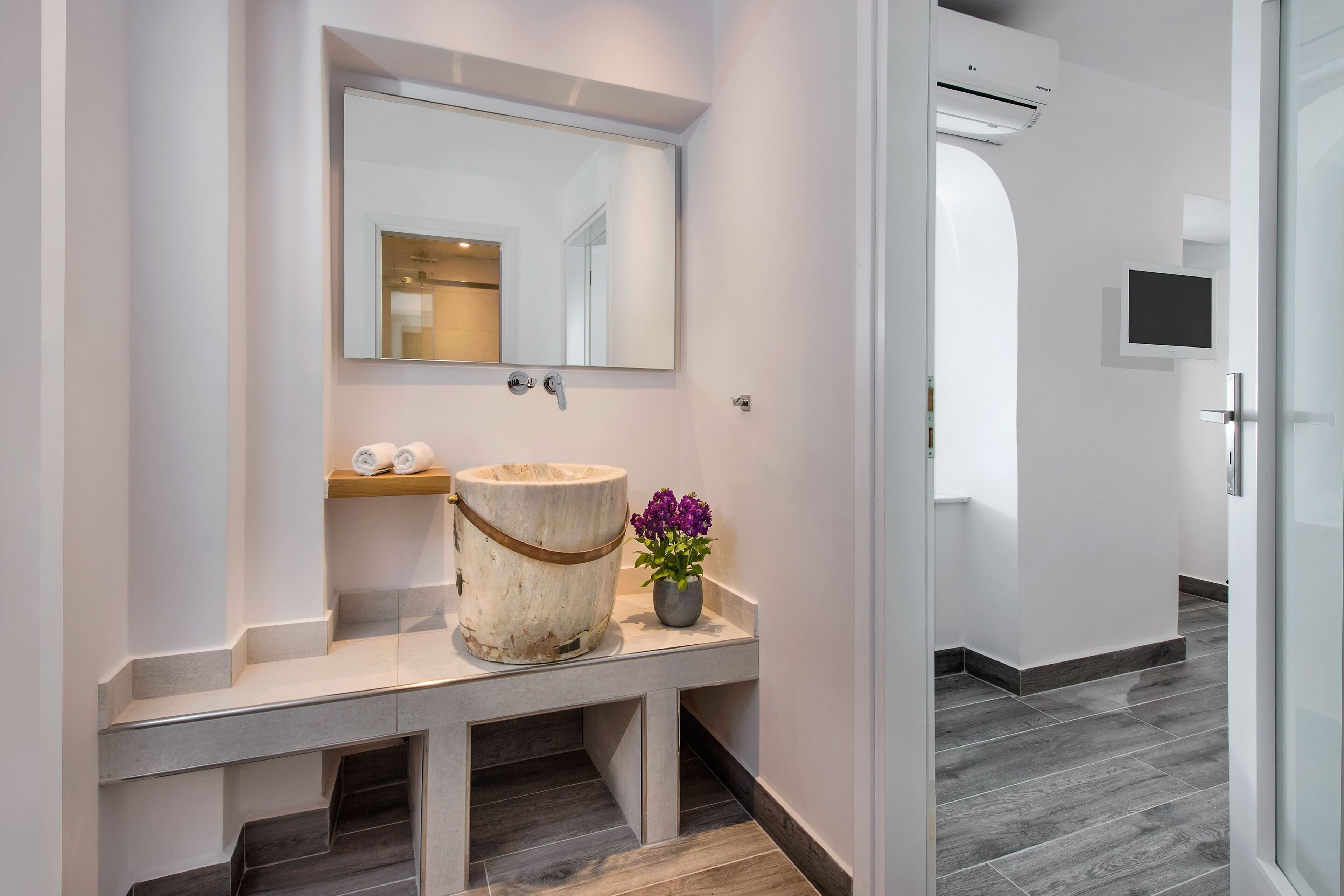 premium bedding, minibar, in-room safe, soundproofing