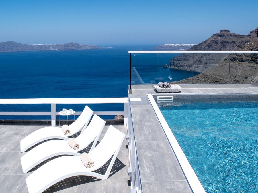 Outdoor pool, pool umbrellas, pool loungers