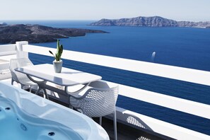 Honeymoon Suite, outdoor Tub, Sea View | Utsikt från rummet
