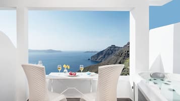 Junior Suite, outdoor Tub, Sea View | Utsikt fra rommet