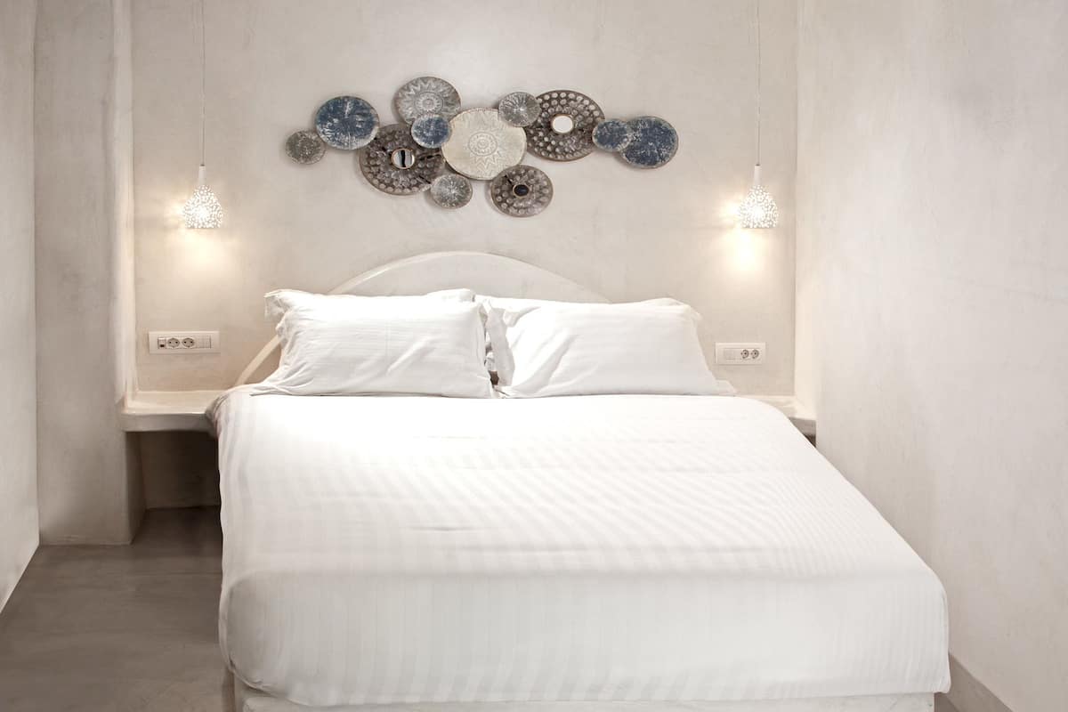 Suite, 2 Bedrooms (Cave, Shared Terrace) | Premium bedding, minibar, in-room safe, soundproofing