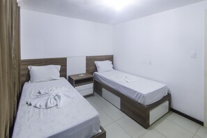 Doppelzimmer, 2 Schlafzimmer | 2 Schlafzimmer, kostenloses WLAN