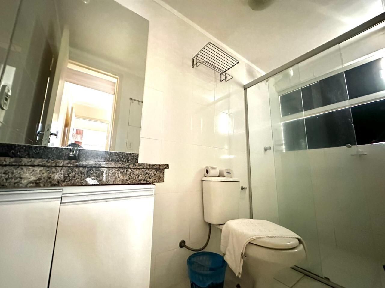 Leilighet | Bad | Dusj og hårføner