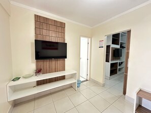 Apartment 002 | Parte interna