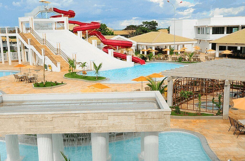 12 outdoor pools, pool loungers