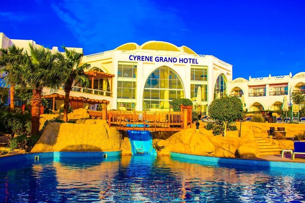 Outdoor pool - Cyrene Grand Hotel (Sharm el Sheikh)