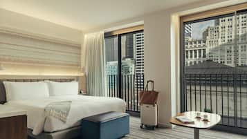 Sengetøy av topp kvalitet, senger med overmadrass og safe på rommet