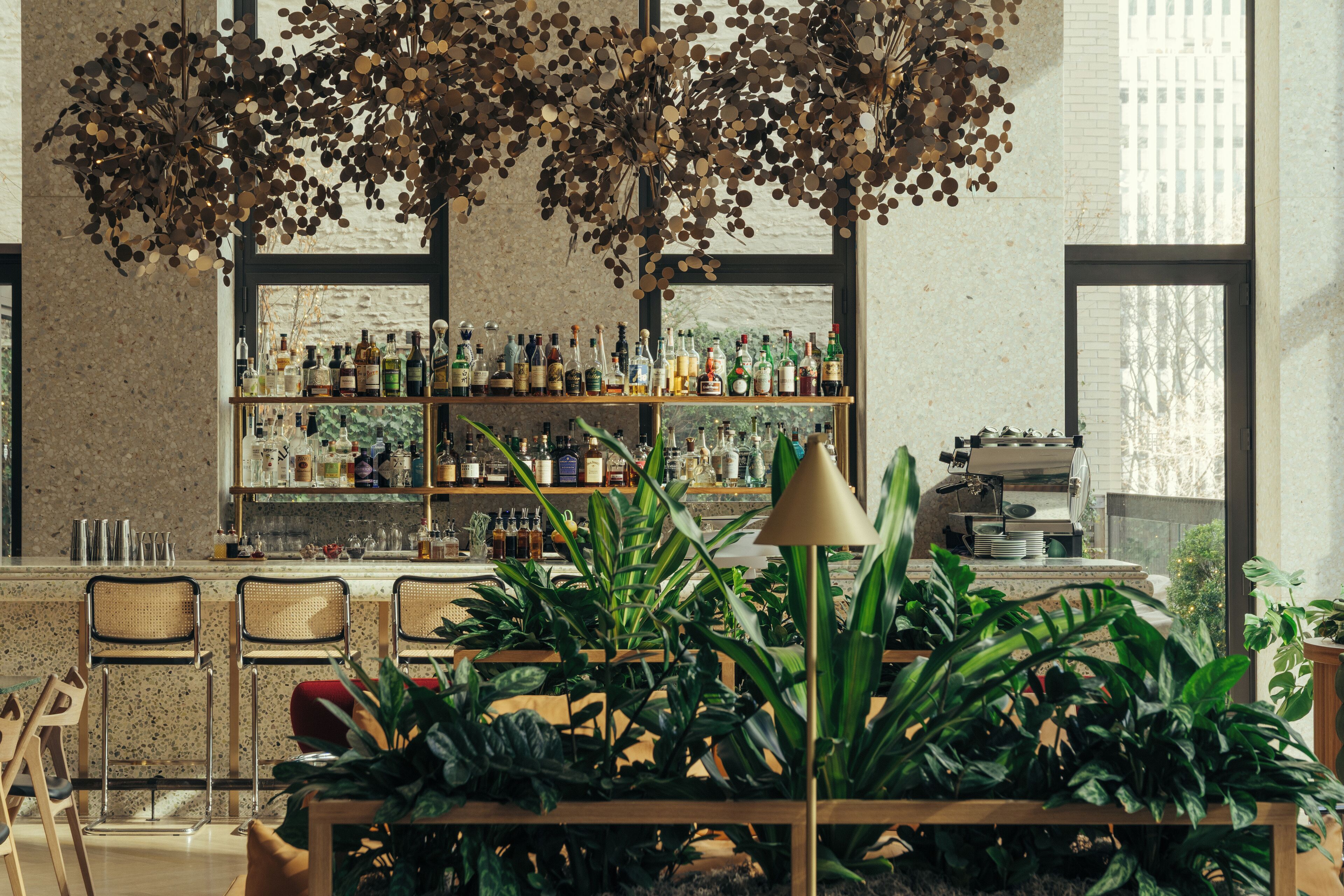 cocktail bar, al fresco dining, open daily