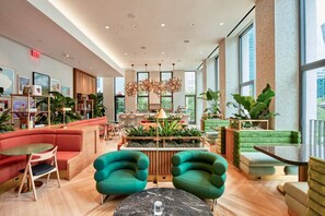 Cocktailbar, uteservering, åpen hver dag