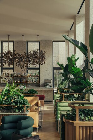 Cocktailbar, buitendiner, dagelijks geopend
