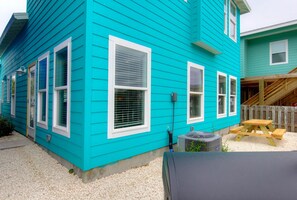 Front of property - 6 On The Beach VW6 (Port Aransas)