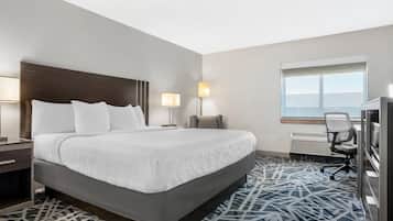 Suite, 1 King Bed with Sofa bed, Non Smoking