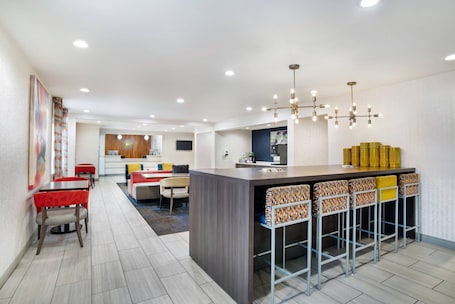 Vestíbulo. Country Inn & Suites by Radisson, Montgomery East I-85