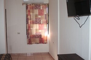 豪華三人房 | 客房設施服務