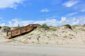Beach nearby - Sunrise Villas 109 (Port Aransas)