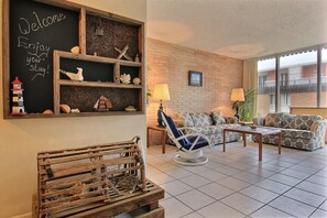 Condo, 1 Bedroom | Living room | DVD player