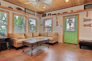 하우스, 침실 3개 | 거실 | TV, DVD 플레이어