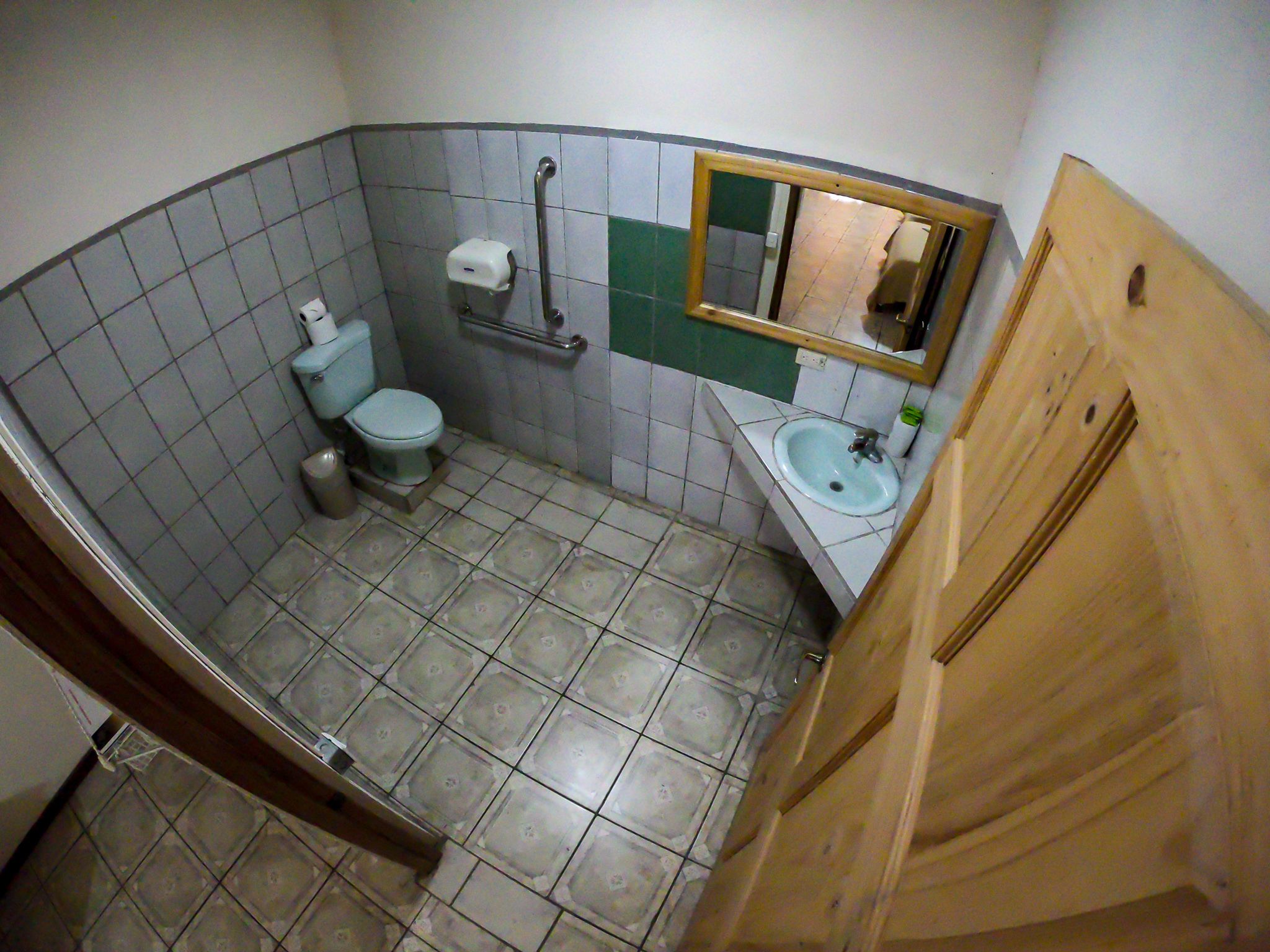 minibar, in-room safe, free wifi, bed sheets