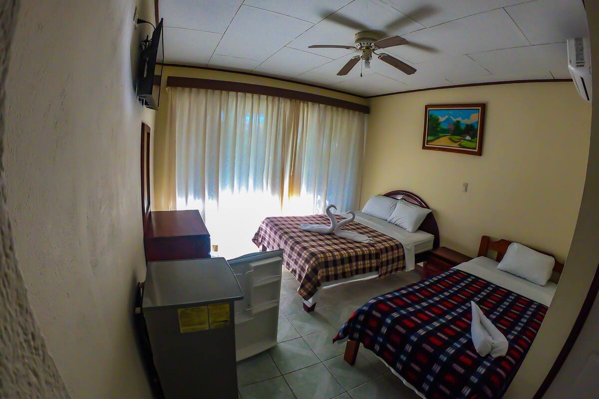 minibar, in-room safe, free wifi, bed sheets