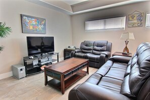 DVD player - Mi Casa Tu Casa downstairs (Port Aransas)