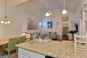 3 bedrooms, free WiFi - Tropic Thunder PB209 (Port Aransas)