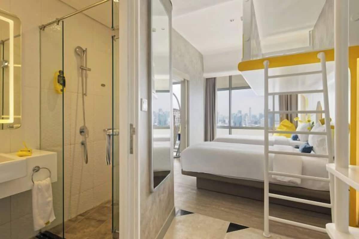 1 bedroom, in-room safe, desk, blackout curtains