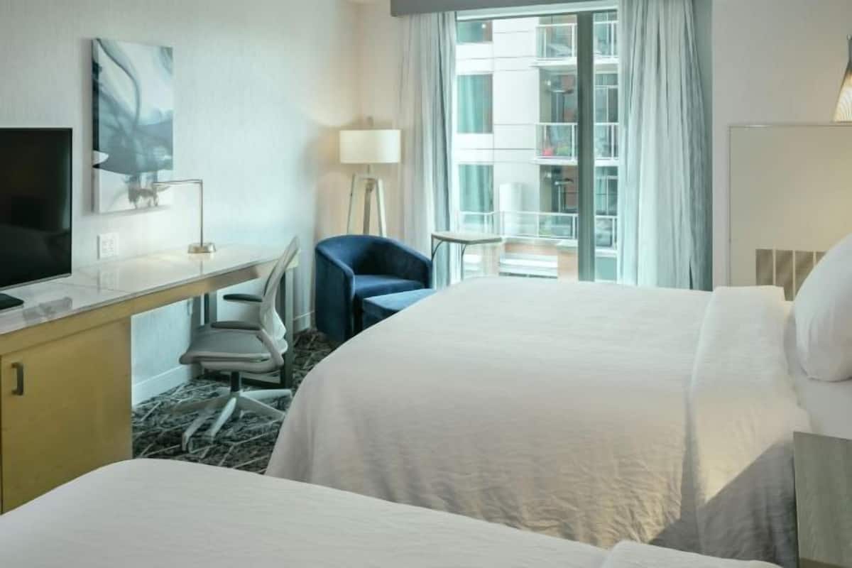 In-room safe, desk, laptop workspace, blackout drapes